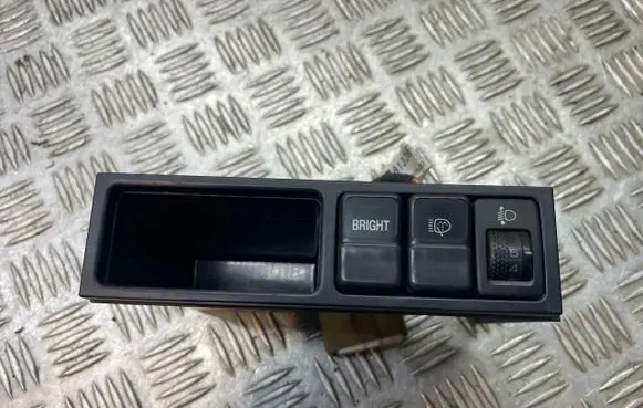 Subaru Forester SF Headlight level height control switch 0098032002 81336FC000
