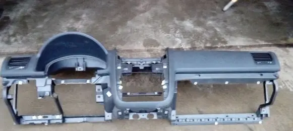 Volkswagen Golf V Dashboard 1K1858295