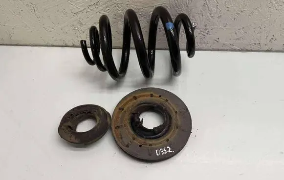 Volkswagen Transporter - Caravelle T6 Rear coil spring