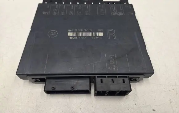Mercedes-Benz S W220 Seat control module A2208203285 2208203285