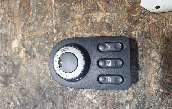 Nissan Qashqai Seat heating switch 96912JD61A
