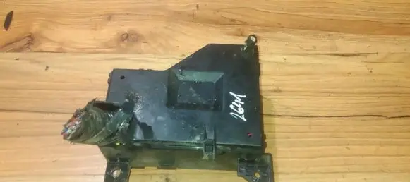 Mitsubishi Carisma Fuse box set