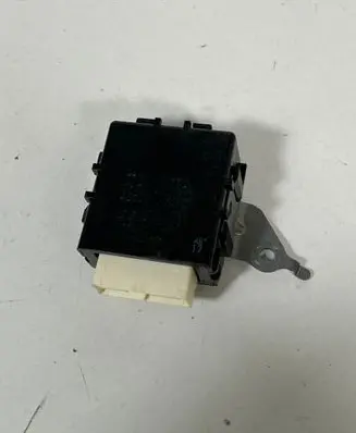 Toyota C-HR I Window wiper relay 85940F4010