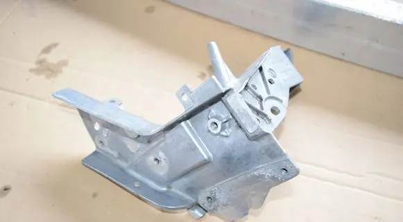 Mercedes-Benz GLC X253 C253 Engine mount bracket W2536210700