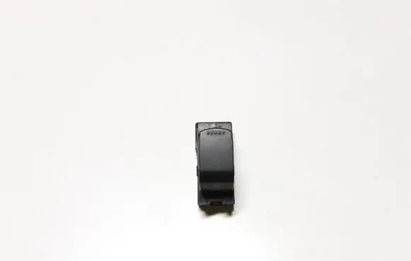 Suzuki Grand Vitara II Electric window control switch 62J00 3535T