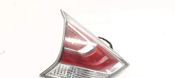 Nissan X-Trail T32 Tailgate rear/tail lights