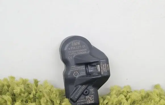 BMW 5 F10 F11 Tire pressure sensor 6856227