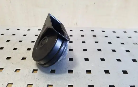 Skoda Superb B8 (3V) Horn signal 3C0951223E AM80S