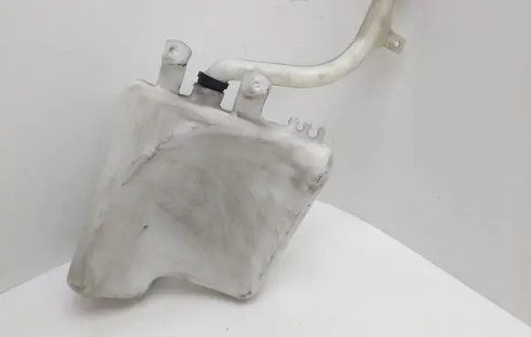 Nissan Note (E11) Windshield washer fluid reservoir/tank 