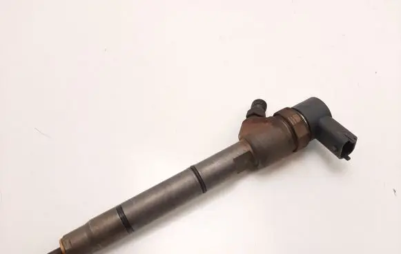KIA Ceed Fuel injector 338002A900