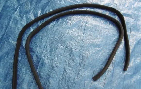Mercedes-Benz CL C215 Front door rubber seal 