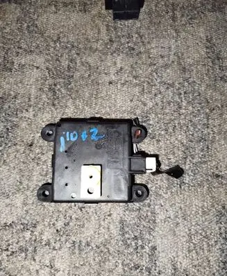 Nissan Qashqai+2 Air flap motor/actuator 3K01030840 121214