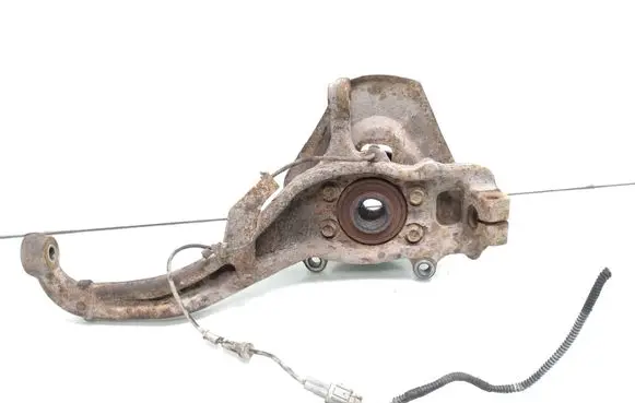 Nissan Navara D40 Front wheel hub spindle knuckle
