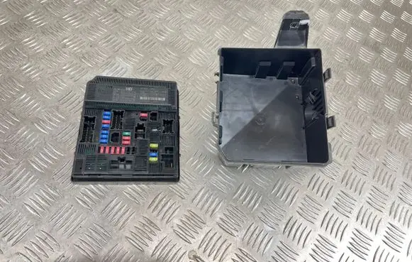 Nissan Navara D23 Fuse box set 284B74JW2B