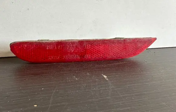 Nissan Leaf I (ZE0) Rear tail light reflector 23005