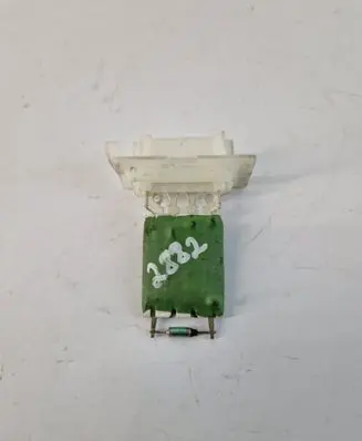 Mercedes-Benz B W245 Heater blower fan relay 