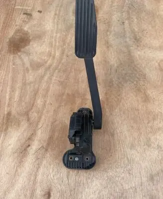 Volvo V70 Accelerator throttle pedal 30683514 6PV00853713