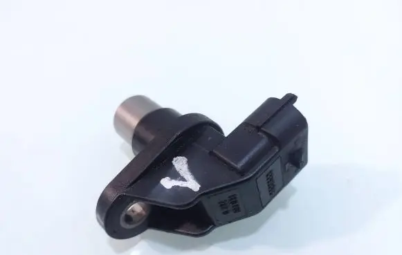 Volvo S60 Camshaft position sensor 8631533