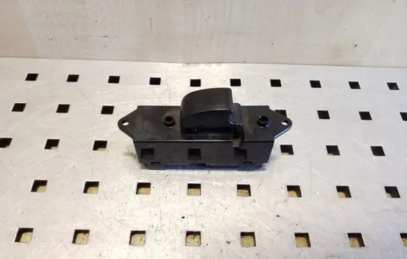 Mitsubishi Outlander Electric window control switch 8608A063