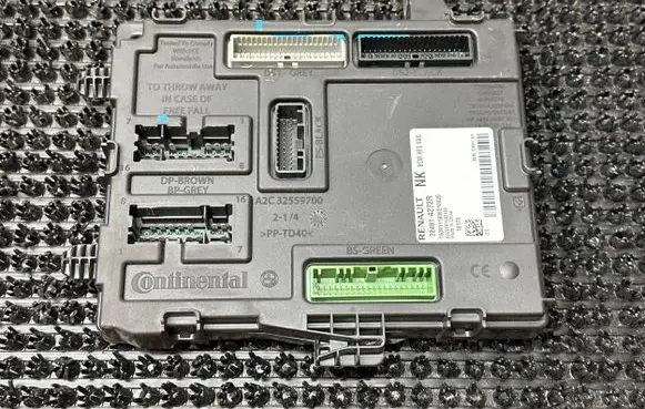 Renault Koleos II Door central lock control unit/module 284B14272R