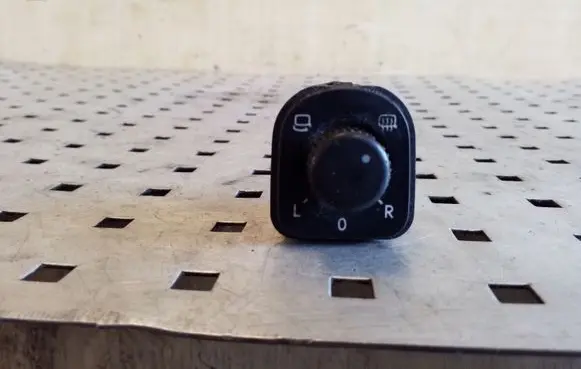 Skoda Superb B6 (3T) Wing mirror switch 3T0959565A