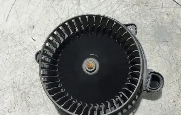 Ford Courier Heater fan/blower AV1119846AB 0130115579