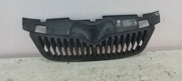 Skoda Fabia Mk2 (5J) Front bumper upper radiator grill 5J0853668B