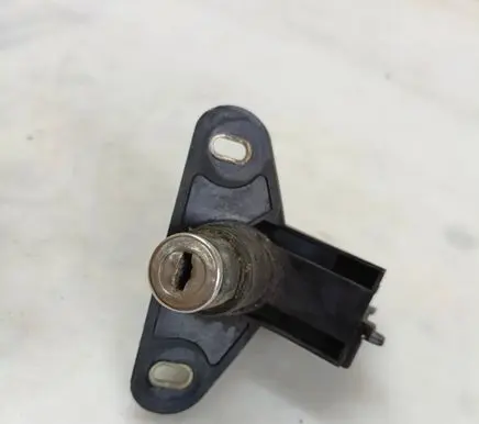 Opel Zafira A Tailgate exterior lock