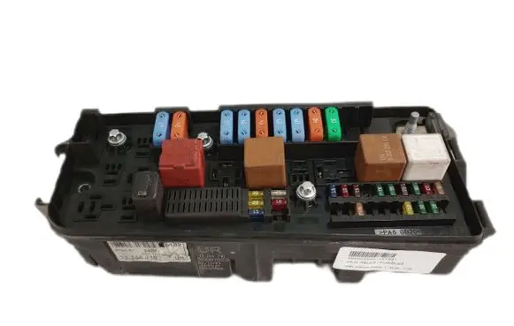 Opel Signum Fuse module 13144710