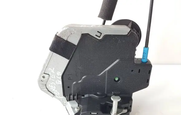Subaru Forester SJ Rear door lock 2M5C0617
