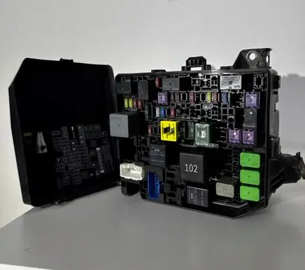 Mitsubishi Outlander Fuse module