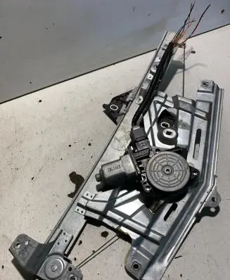 Honda Civic Front door window regulator motor 509190 7084918K