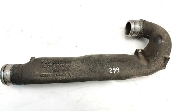 Opel Zafira B Intercooler hose/pipe 55353825