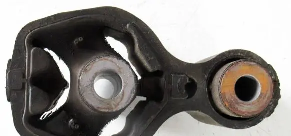 Mazda CX-5 II Engine mount bracket K1442