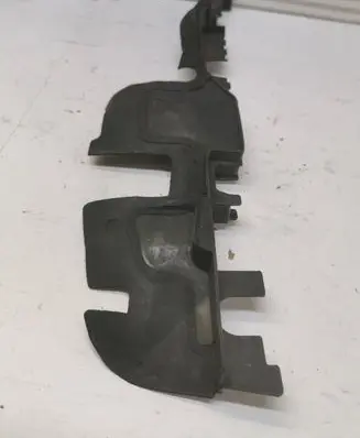 Audi A4 S4 B7 8E 8H Air intake duct part 8E0121283B 8E0121283