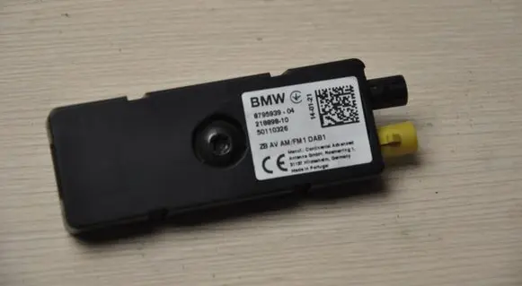 BMW 2 F44 Aerial antenna amplifier 8795939