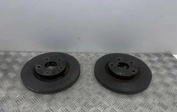Toyota Avensis T270 Front brake disc