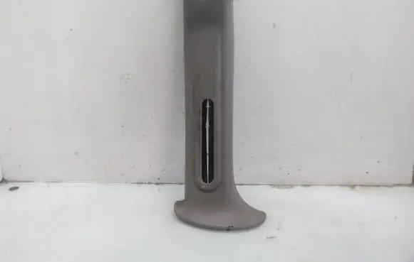 Chrysler Voyager (B) pillar trim (top)