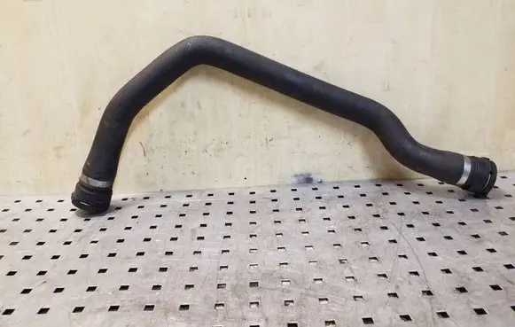 BMW X5 E70 Engine coolant pipe/hose