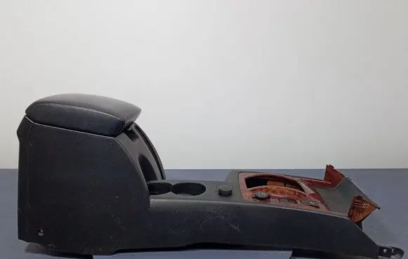 Hyundai Terracan Center console 84611H1600