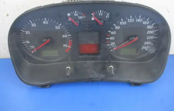 Volkswagen Golf IV Speedometer (instrument cluster) 1J0920821A