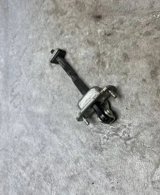 Subaru Legacy Rear glass lock/latch C752 62124AJ010