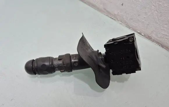 Iveco Daily 3rd gen Indicator stalk 