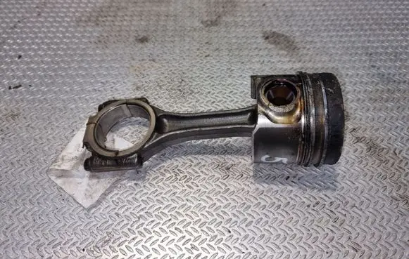Volkswagen Crafter Piston with connecting rod BJM