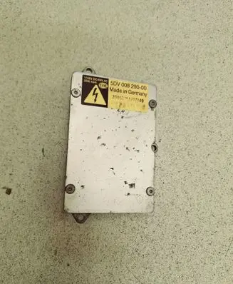 Mercedes-Benz E W211 Headlight ballast module Xenon 5DV00829000 33860001257149