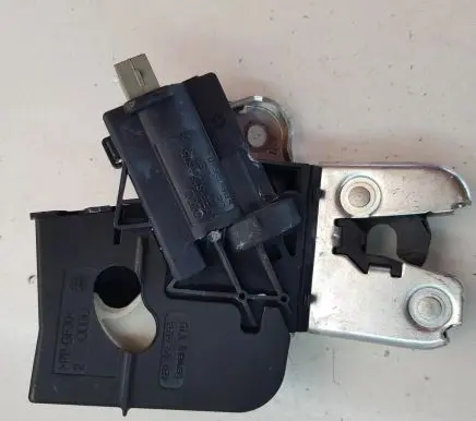 Volkswagen Jetta V Tailgate/trunk/boot lock/catch/latch 4F5827505D