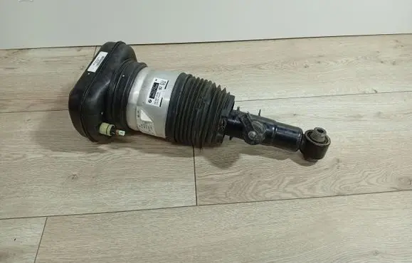 BMW X7 G07 Front shock absorber/damper 6869039 6869040 756869048