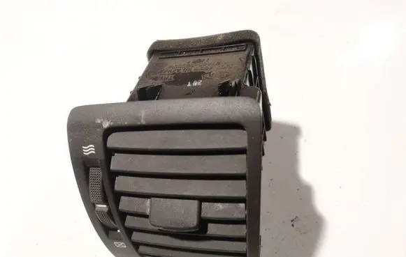 KIA Sorento Dash center air vent grill 974803e000 97480-3e000