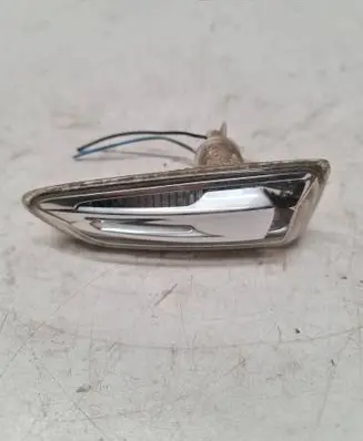 Opel Astra J Front fender indicator light 13273103
