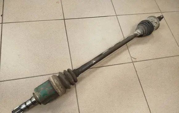 Subaru B9 Tribeca Front driveshaft 